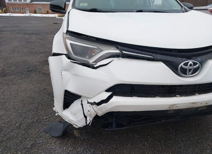Photo 18 of 2016 Toyota Rav4 LE (VIN 2T3BFREV8GW492928)