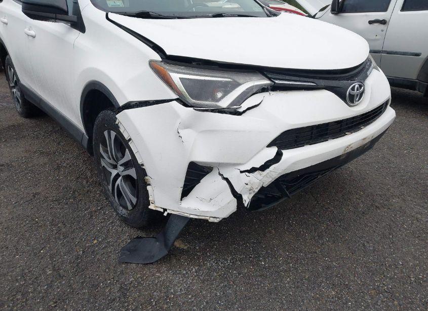 Photo 6 of 2016 Toyota Rav4 LE (VIN 2T3BFREV8GW492928)