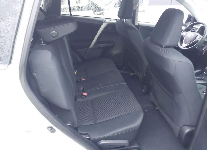 Photo 8 of 2016 Toyota Rav4 LE (VIN 2T3BFREV8GW492928)