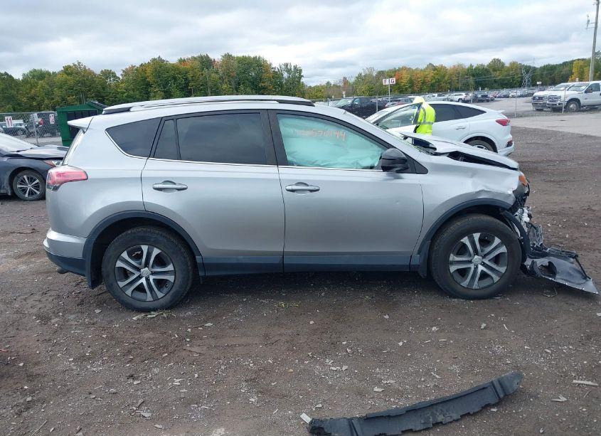 Photo 13 of 2017 Toyota Rav4 LE (VIN 2T3BFREV8HW596918)