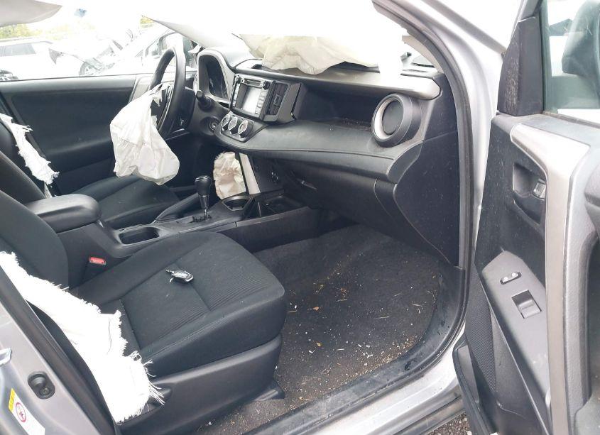 Photo 5 of 2017 Toyota Rav4 LE (VIN 2T3BFREV8HW596918)