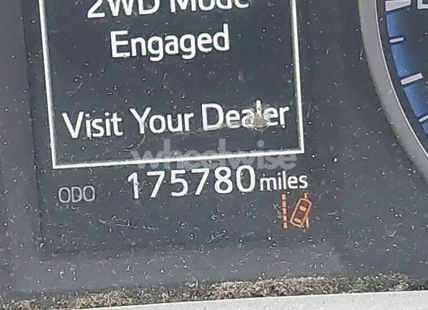 Photo 16 of 2017 Toyota Rav4 LE (VIN 2T3BFREV8HW693553)