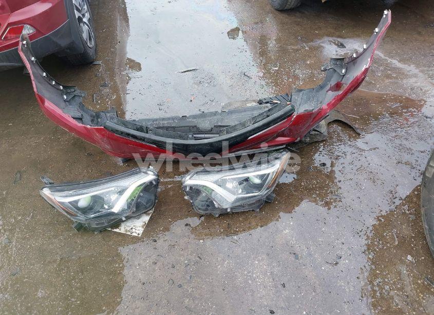 Photo 12 of 2018 Toyota Rav4 LE (VIN 2T3BFREV8JW736682)