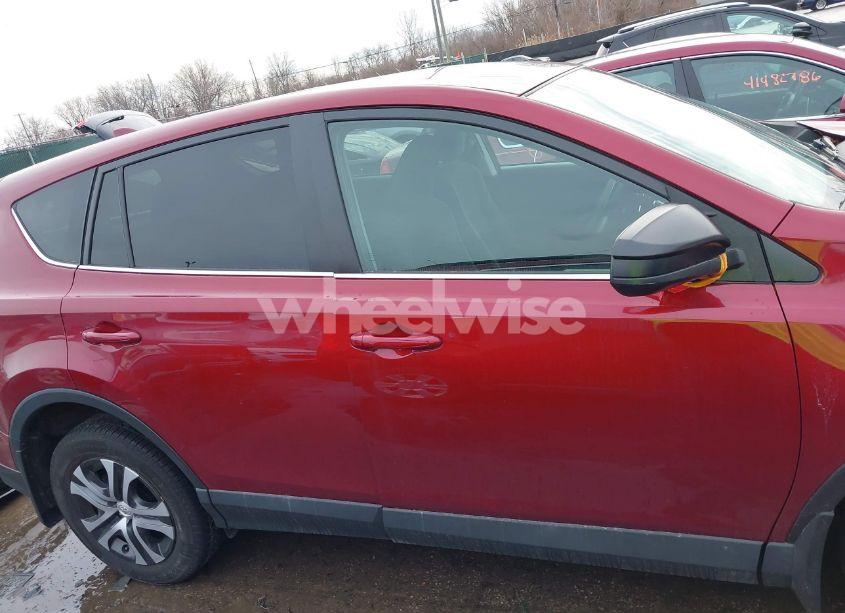 Photo 14 of 2018 Toyota Rav4 LE (VIN 2T3BFREV8JW736682)