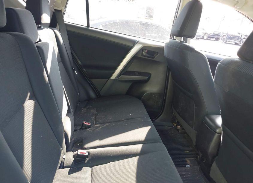 Photo 8 of 2018 Toyota Rav4 LE (VIN 2T3BFREV8JW738254)