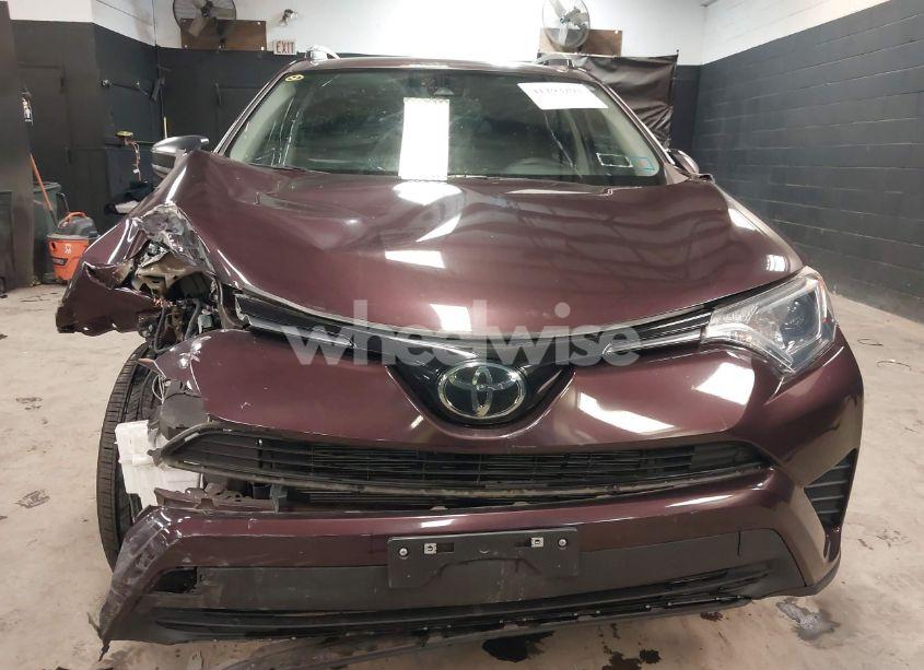 Photo 12 of 2018 Toyota Rav4 LE (VIN 2T3BFREV8JW796994)