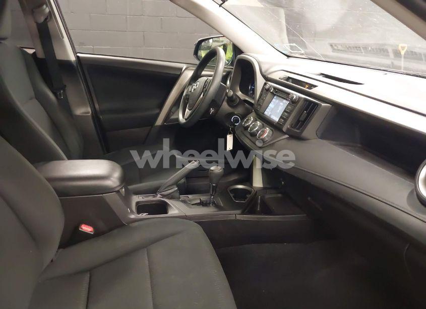 Photo 5 of 2018 Toyota Rav4 LE (VIN 2T3BFREV8JW796994)