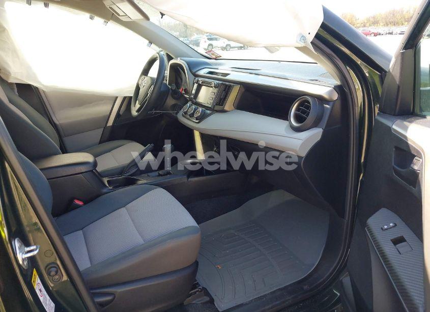 Photo 5 of 2013 Toyota Rav4 LE (VIN 2T3BFREV9DW008650)