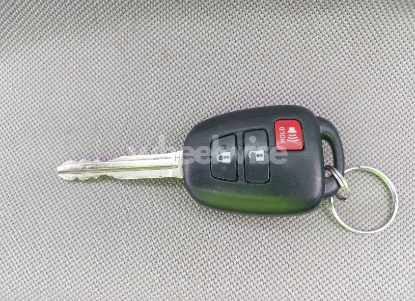 Photo 11 of 2013 Toyota Rav4 LE (VIN 2T3BFREV9DW023973)