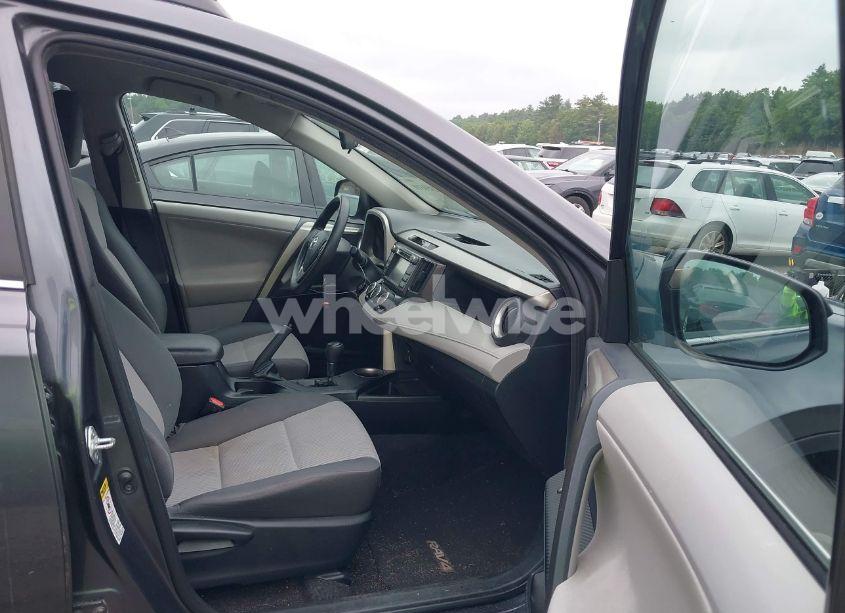 Photo 5 of 2013 Toyota Rav4 LE (VIN 2T3BFREV9DW023973)