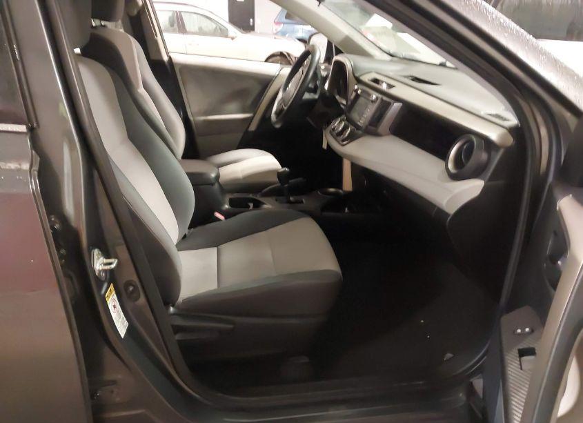 Photo 5 of 2013 Toyota Rav4 LE (VIN 2T3BFREV9DW068220)