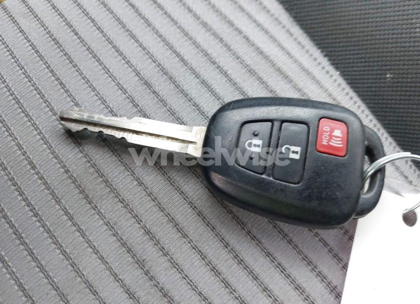 Photo 11 of 2013 Toyota Rav4 LE (VIN 2T3BFREV9DW073059)