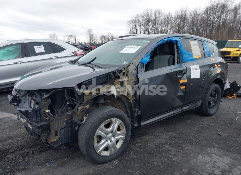 Photo 2 of 2013 Toyota Rav4 LE (VIN 2T3BFREV9DW073059)