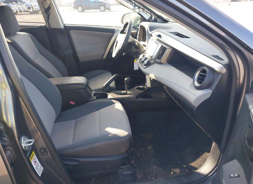 Photo 5 of 2015 Toyota Rav4 LE (VIN 2T3BFREV9FW250504)