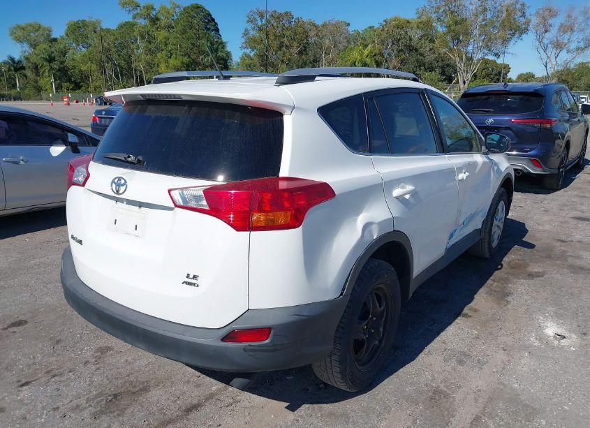 Photo 4 of 2015 Toyota Rav4 LE (VIN 2T3BFREV9FW279145)