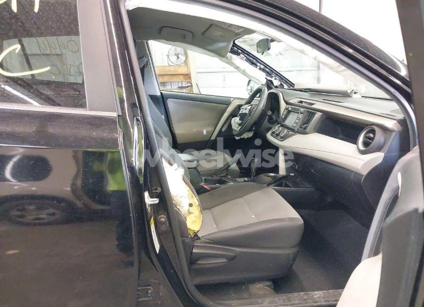 Photo 5 of 2015 Toyota Rav4 LE (VIN 2T3BFREV9FW382923)