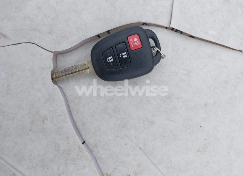 Photo 11 of 2015 Toyota Rav4 LE (VIN 2T3BFREV9FW397440)