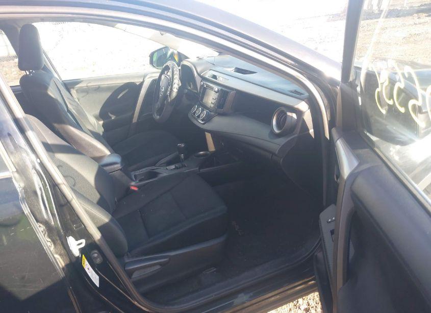 Photo 5 of 2015 Toyota Rav4 LE (VIN 2T3BFREV9FW398541)