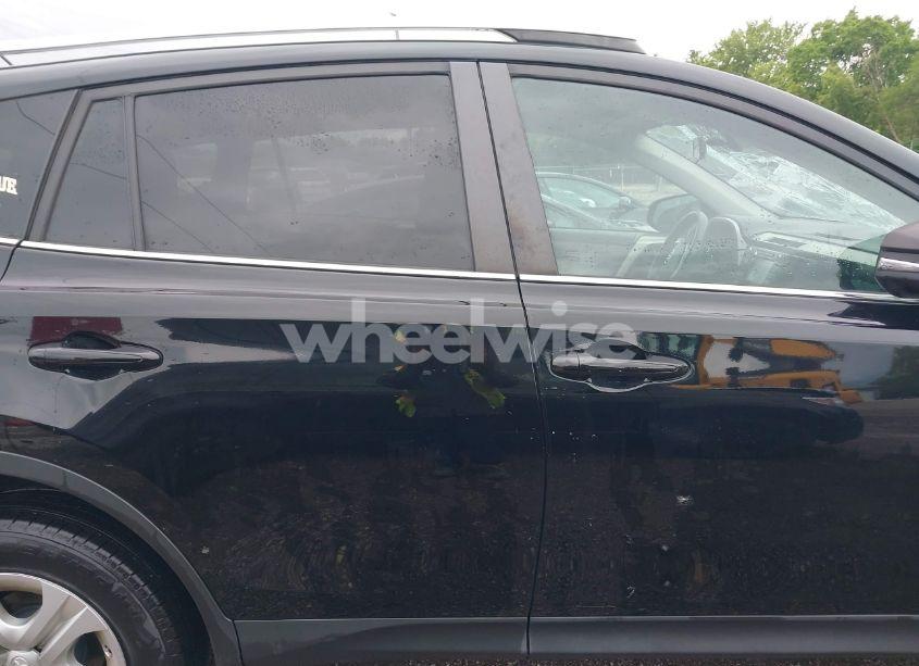 Photo 13 of 2015 Toyota Rav4 LE (VIN 2T3BFREV9FW406685)