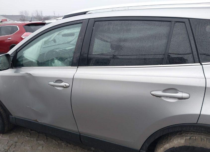 Photo 14 of 2016 Toyota Rav4 LE (VIN 2T3BFREV9GW411550)