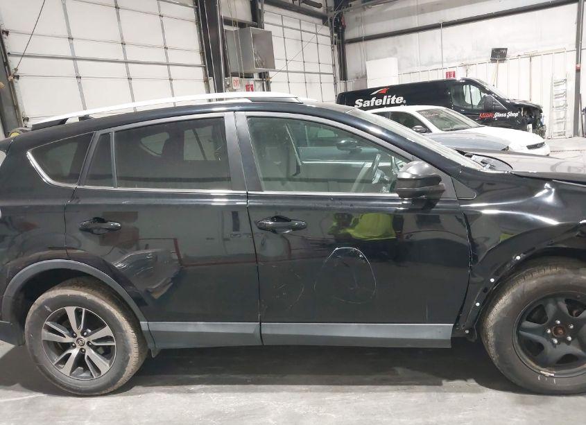 Photo 13 of 2016 Toyota Rav4 LE (VIN 2T3BFREV9GW457122)