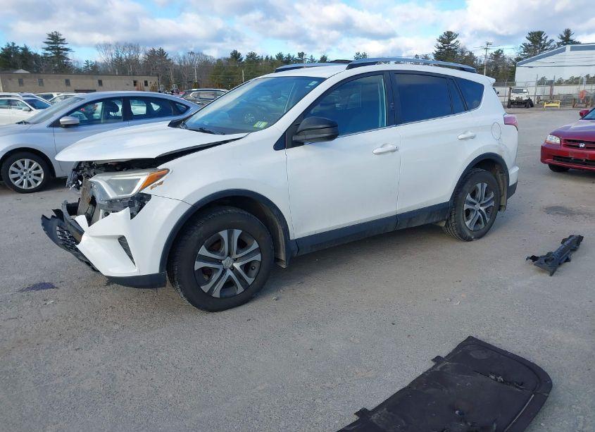 Photo 2 of 2016 Toyota Rav4 LE (VIN 2T3BFREV9GW462580)