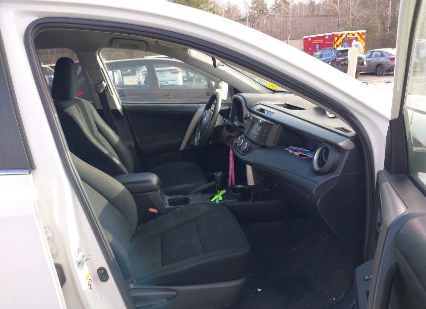 Photo 5 of 2016 Toyota Rav4 LE (VIN 2T3BFREV9GW462580)