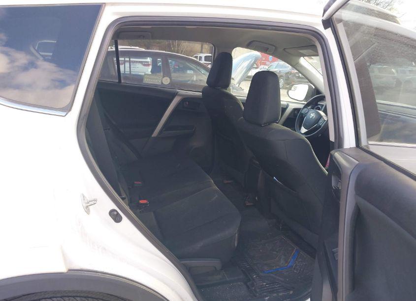 Photo 8 of 2016 Toyota Rav4 LE (VIN 2T3BFREV9GW462580)