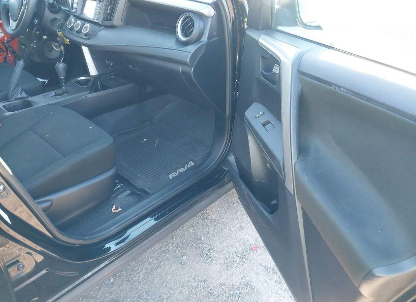 Photo 5 of 2016 Toyota Rav4 LE (VIN 2T3BFREV9GW489892)