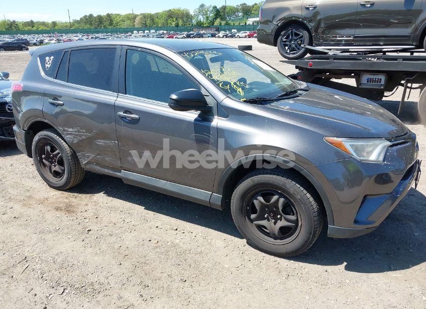 2018 Toyota Rav4 LE (VIN 2T3BFREV9JW695995) main photo