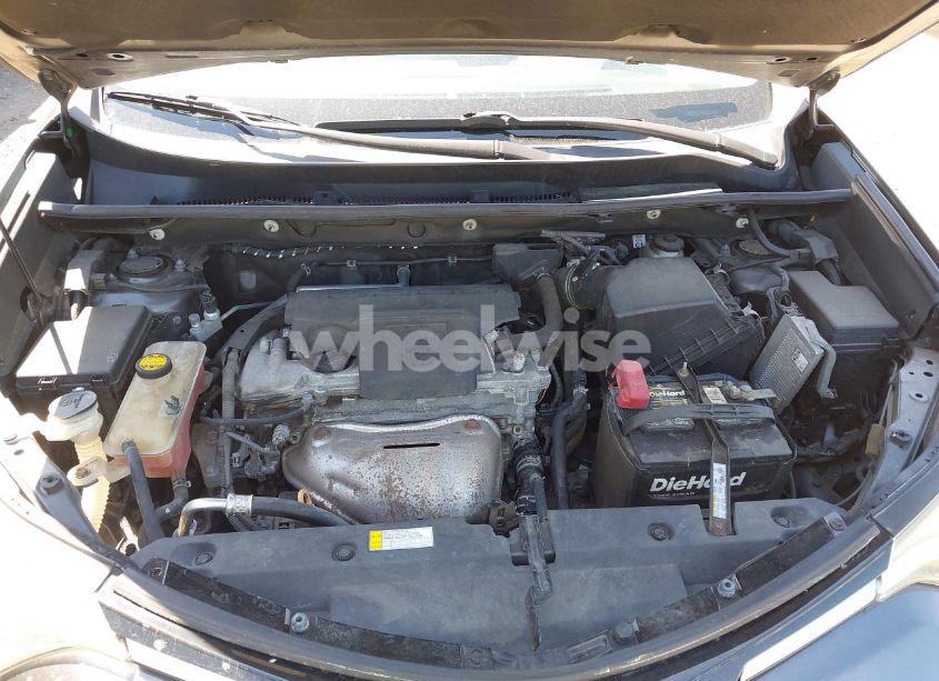 Photo 10 of 2018 Toyota Rav4 LE (VIN 2T3BFREV9JW695995)