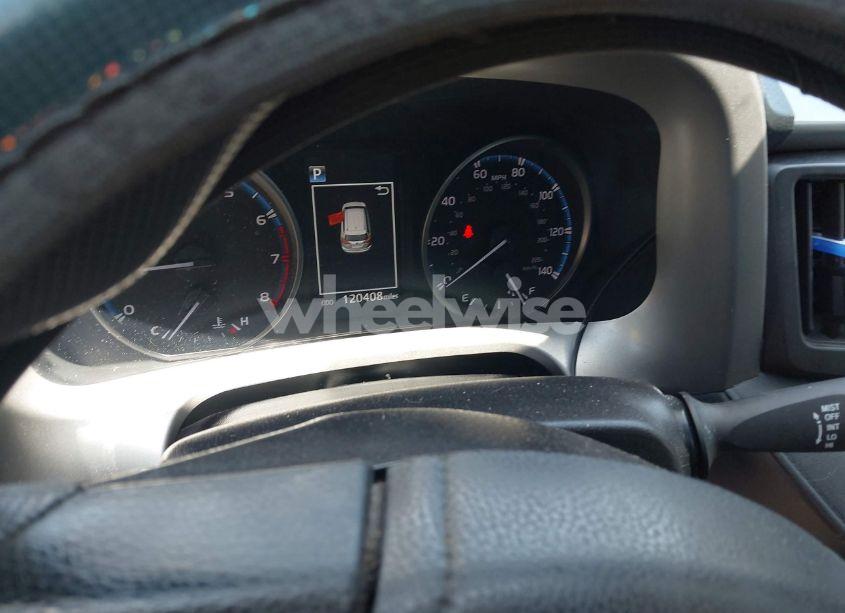 Photo 15 of 2018 Toyota Rav4 LE (VIN 2T3BFREV9JW695995)