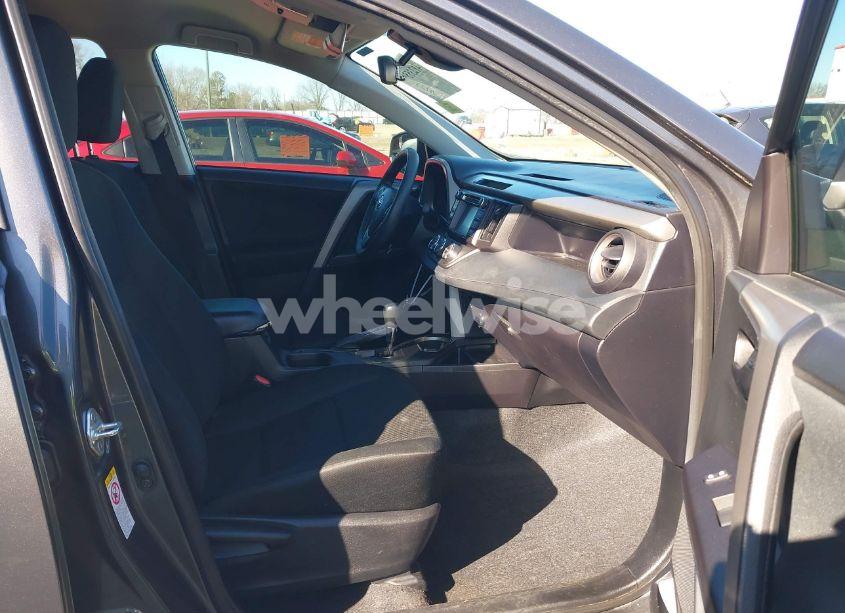 Photo 5 of 2018 Toyota Rav4 LE (VIN 2T3BFREV9JW762742)