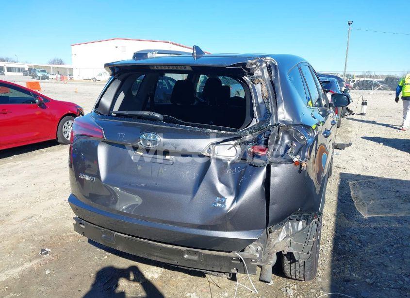 Photo 6 of 2018 Toyota Rav4 LE (VIN 2T3BFREV9JW762742)