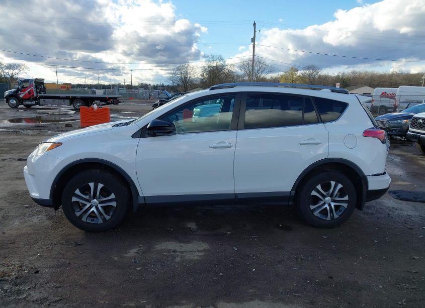Photo 14 of 2018 Toyota Rav4 LE (VIN 2T3BFREV9JW856927)
