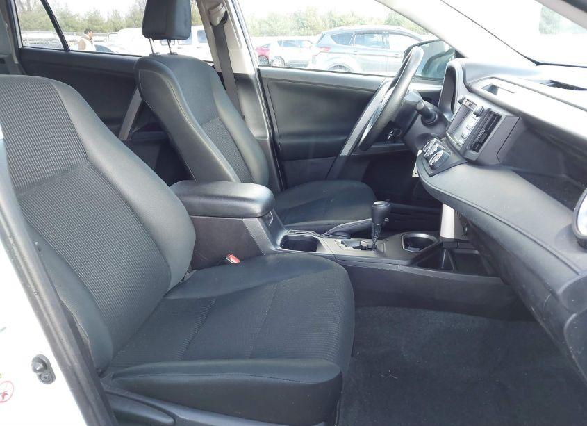 Photo 5 of 2018 Toyota Rav4 LE (VIN 2T3BFREV9JW856927)