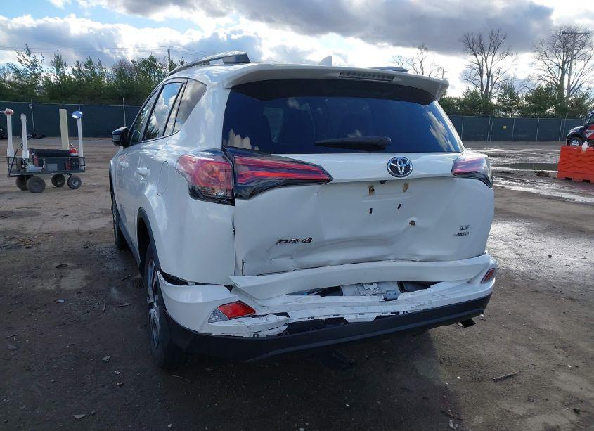 Photo 6 of 2018 Toyota Rav4 LE (VIN 2T3BFREV9JW856927)