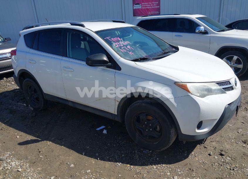 2015 Toyota Rav4 LE (VIN 2T3BFREVXFW239219) main photo