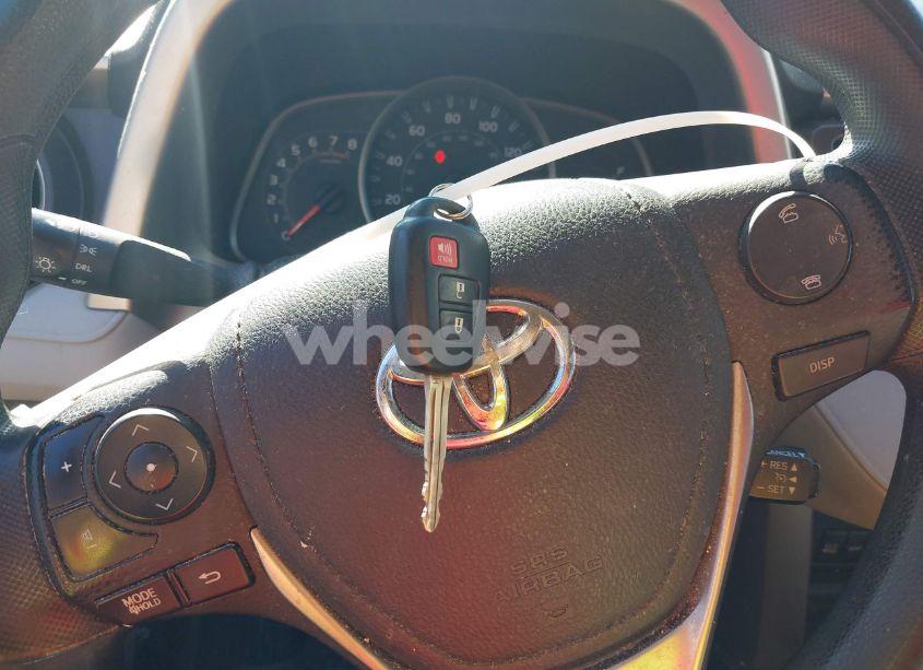 Photo 11 of 2015 Toyota Rav4 LE (VIN 2T3BFREVXFW239219)