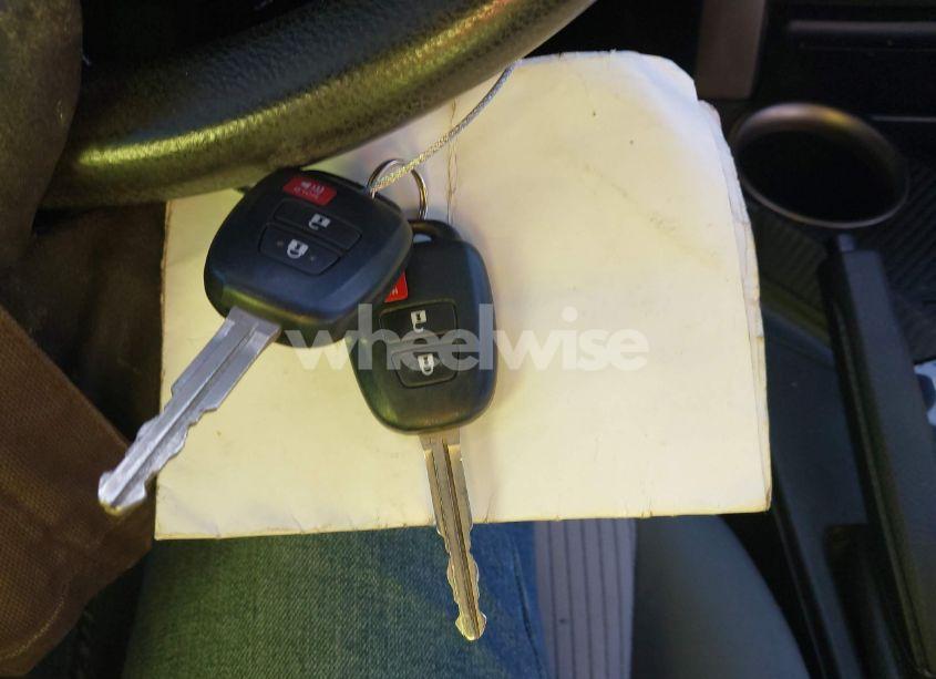 Photo 11 of 2015 Toyota Rav4 LE (VIN 2T3BFREVXFW252987)