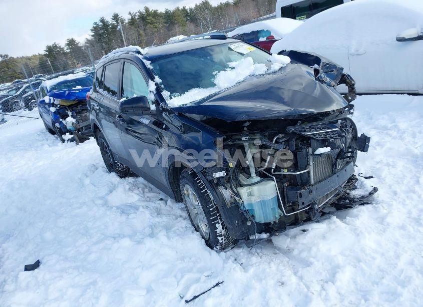 2015 Toyota Rav4 LE (VIN 2T3BFREVXFW273631) main photo