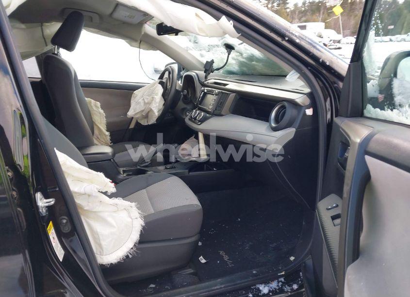 Photo 5 of 2015 Toyota Rav4 LE (VIN 2T3BFREVXFW273631)