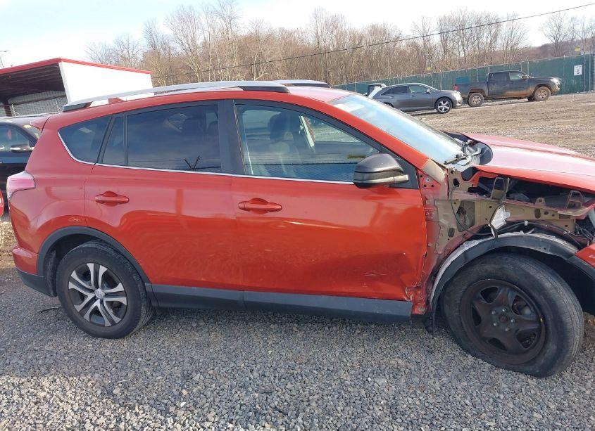 Photo 13 of 2016 Toyota Rav4 LE (VIN 2T3BFREVXGW439292)