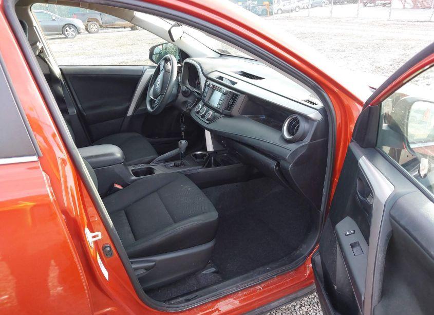 Photo 5 of 2016 Toyota Rav4 LE (VIN 2T3BFREVXGW439292)
