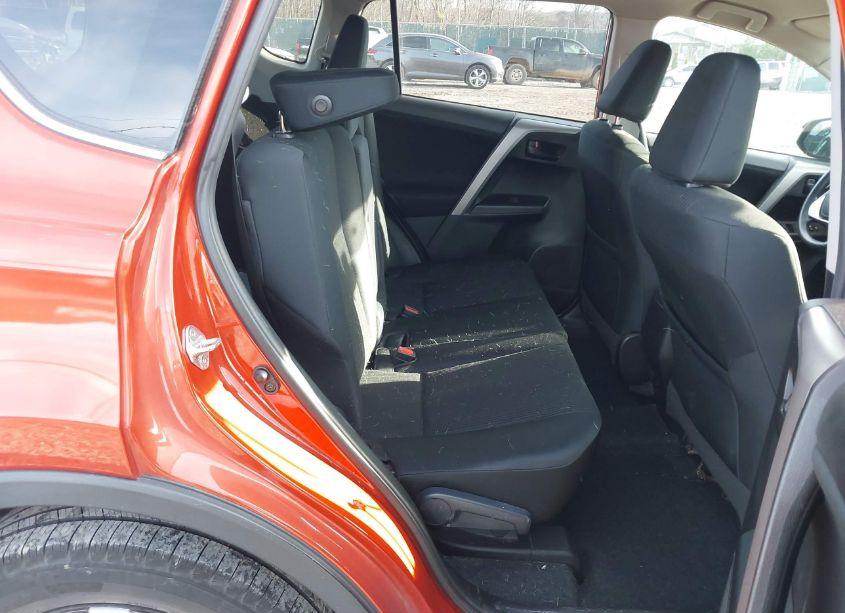 Photo 8 of 2016 Toyota Rav4 LE (VIN 2T3BFREVXGW439292)