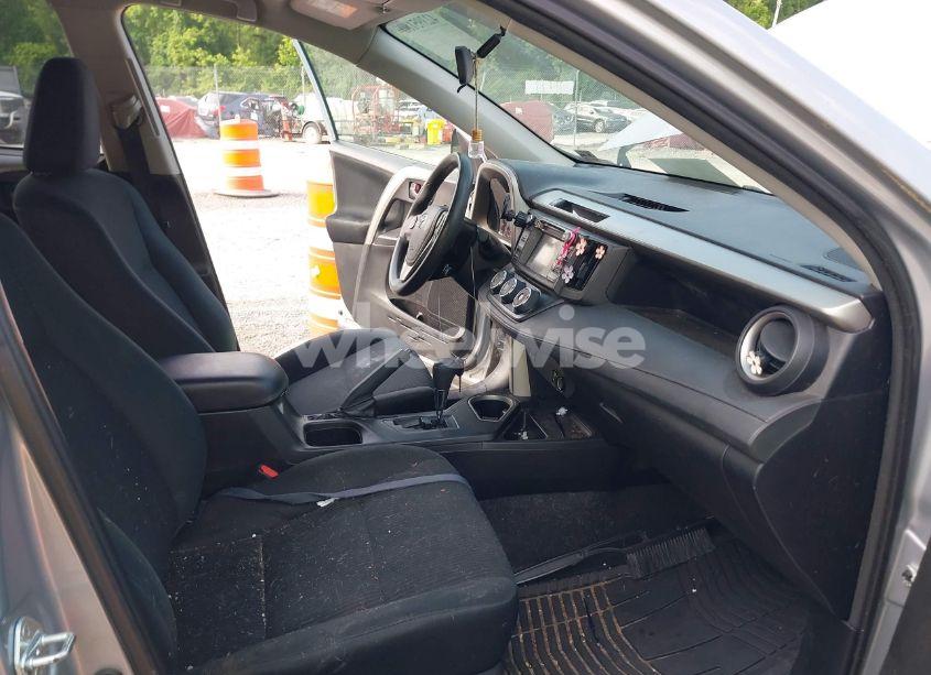 Photo 5 of 2016 Toyota Rav4 LE (VIN 2T3BFREVXGW446551)