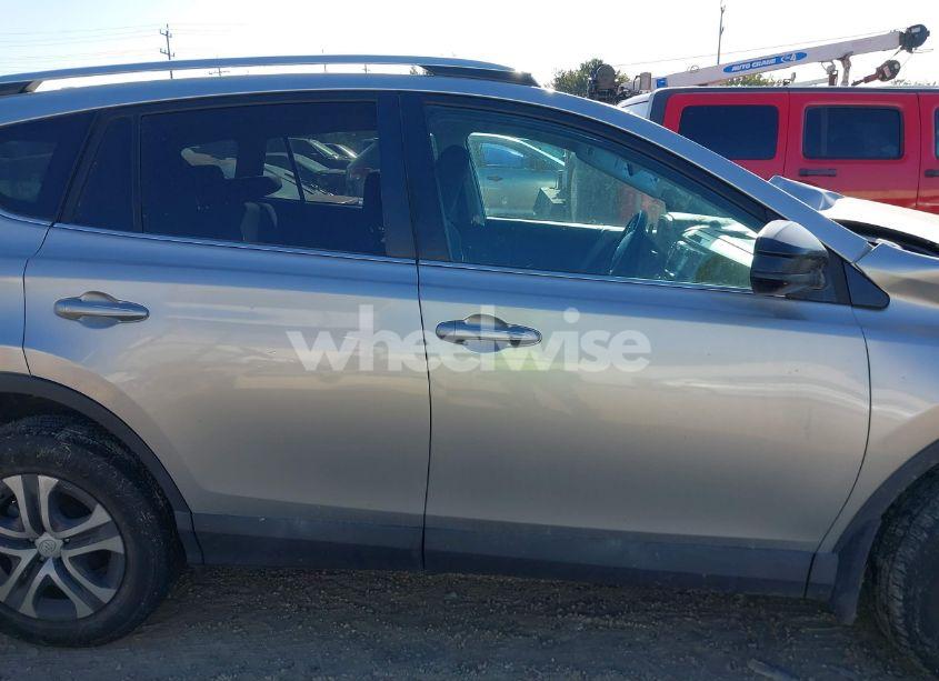 Photo 13 of 2016 Toyota Rav4 LE (VIN 2T3BFREVXGW451572)