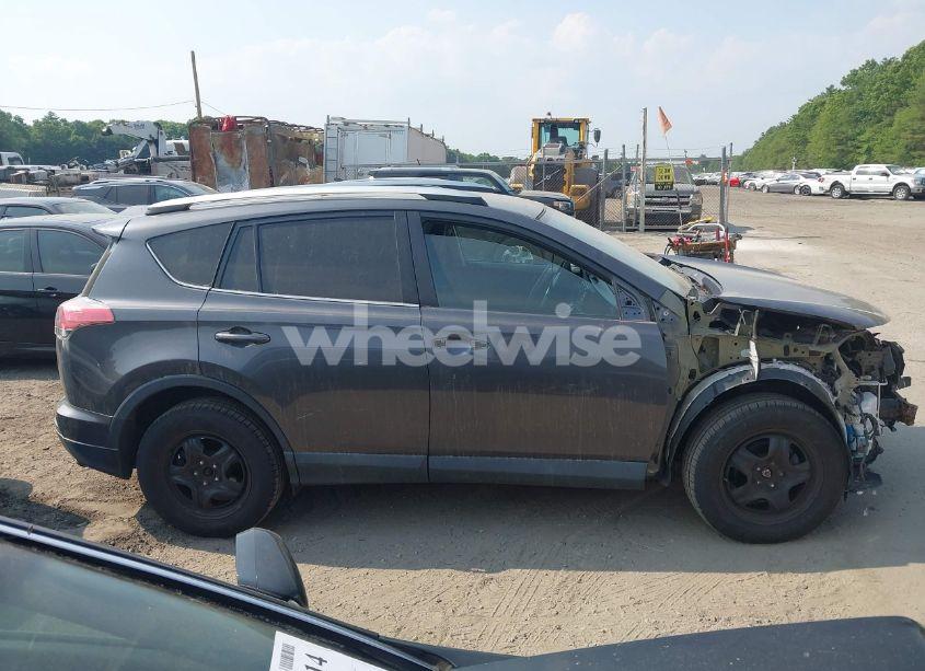 Photo 14 of 2016 Toyota Rav4 LE (VIN 2T3BFREVXGW471790)