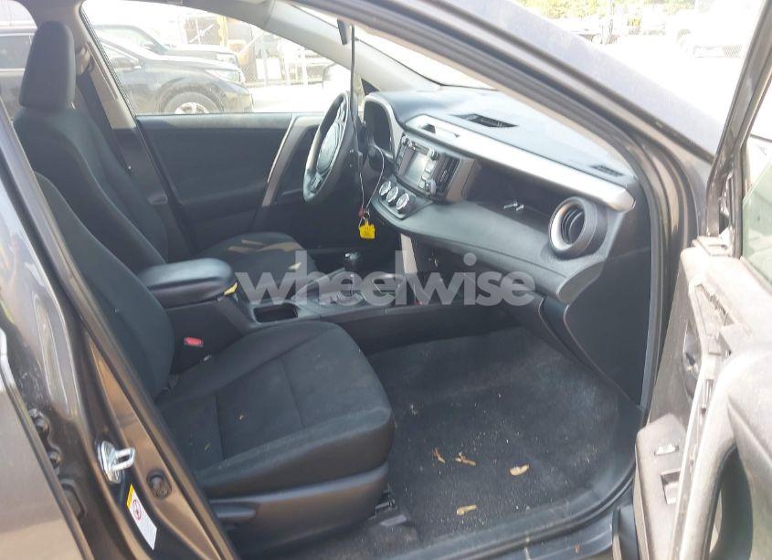 Photo 5 of 2016 Toyota Rav4 LE (VIN 2T3BFREVXGW471790)