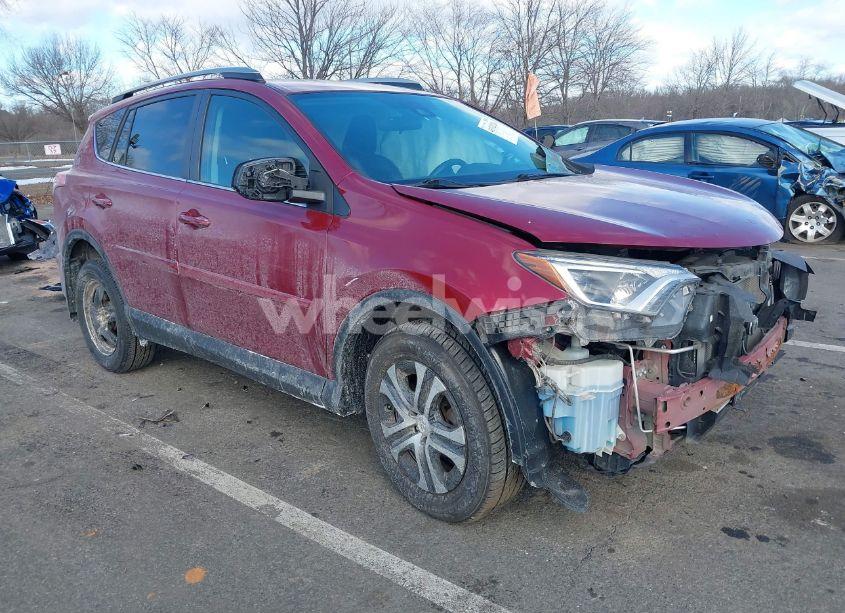 2018 Toyota Rav4 LE (VIN 2T3BFREVXJW755637) main photo